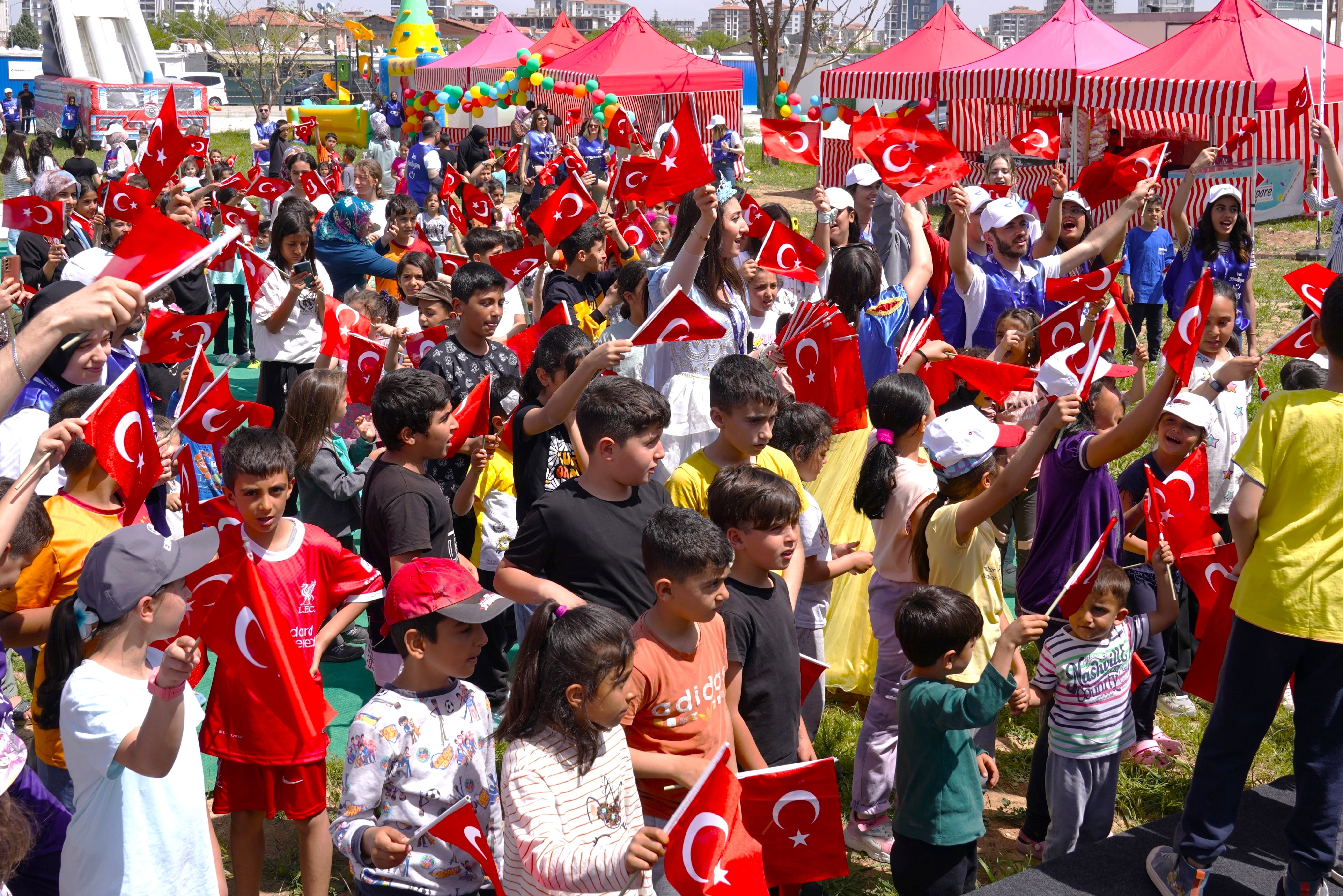 ronesans holding_23nisan_1.jpg (2.17 MB)
