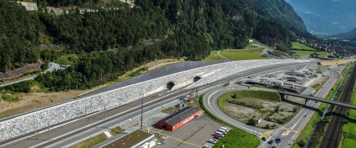 gotthard-base-tuneli-galeri-1